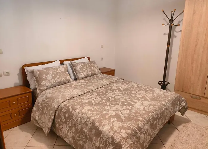 Economy アパート